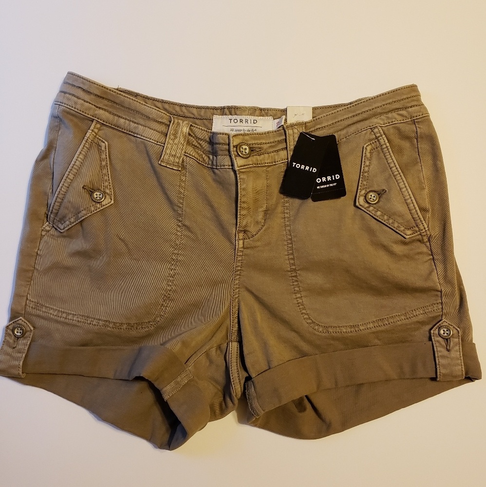 New Torrid Military Shorts Size 10